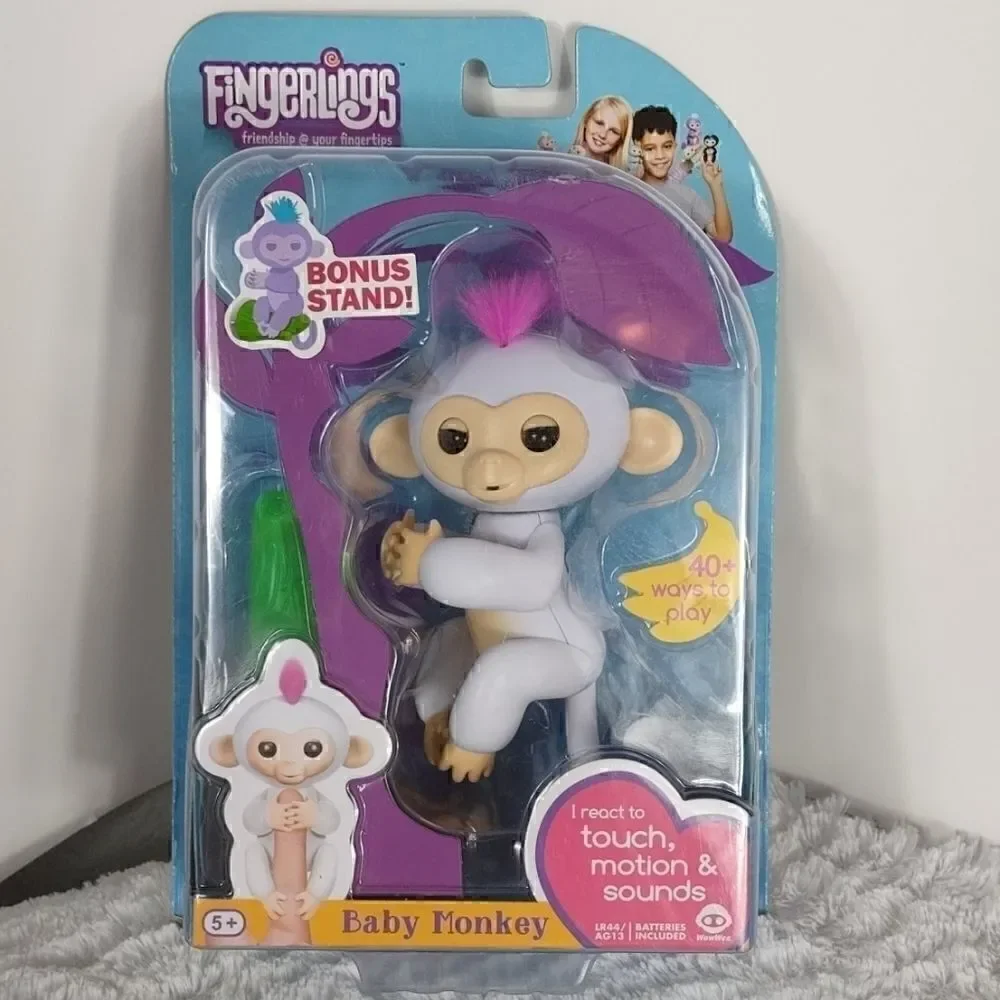 NIB Fingerlings Baby Monkey Sophie